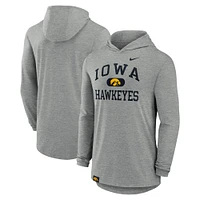 T-shirt à capuche manches longues Nike Iowa Hawkeyes Blitz gris chiné pour homme