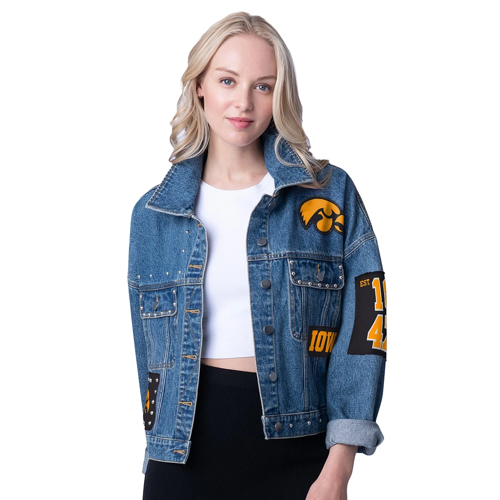 Veste en jean G-III 4Her pour femme de Carl Banks avec patchs et clous Game Ball Iowa Hawkeyes