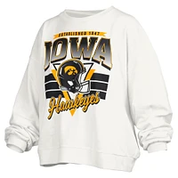 Sweat-shirt surdimensionné à logo rétro Janice des Iowa Hawkeyes pour femme Pressbox White