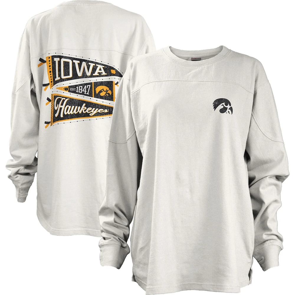 T-shirt à manches longues surdimensionné Pressbox Iowa Hawkeyes Pennant Stack pour femme, blanc