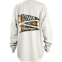 T-shirt à manches longues surdimensionné Pressbox Iowa Hawkeyes Pennant Stack pour femme, blanc