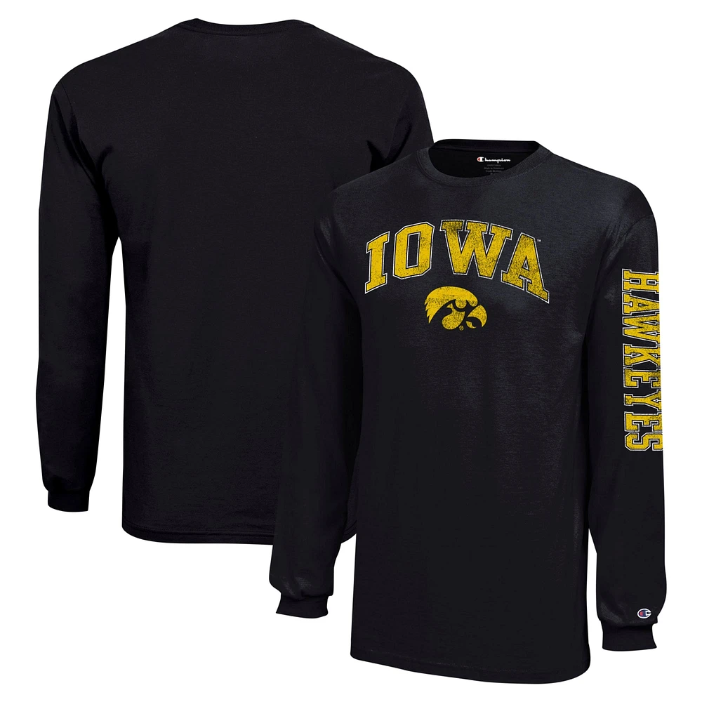 T-shirt à manches longues avec logo vieilli Iowa Hawkeyes Black Youth Champion