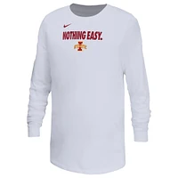 T-shirt à manches longues pour jeune Nike Iowa State Cyclones 2025 On-Court Bench blanc