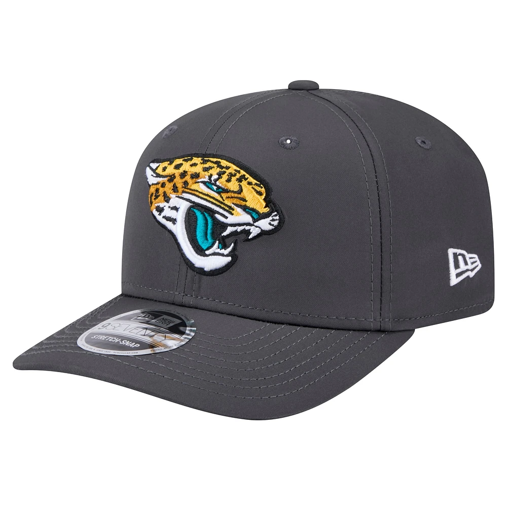 Casquette extensible à boutons-pression Jacksonville Jaguars 9SEVENTY de New Era pour homme en graphite