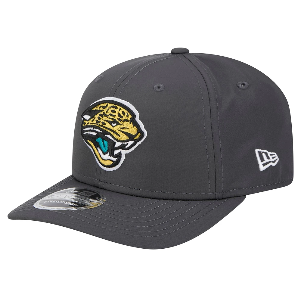 Casquette extensible à boutons-pression Jacksonville Jaguars 9SEVENTY de New Era pour homme en graphite