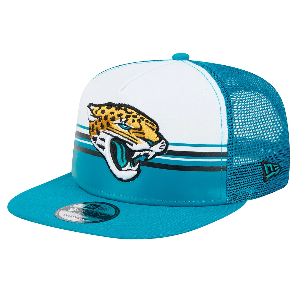 Casquette à visière à rayures Jacksonville Jaguars A-Frame 9FIFTY Trucker Snapback blanche/bleue New Era pour homme