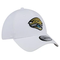 Men's New Era  White Jacksonville Jaguars Throwback Iced 39THIRTY Flex Hat