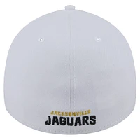 Men's New Era  White Jacksonville Jaguars Throwback Iced 39THIRTY Flex Hat