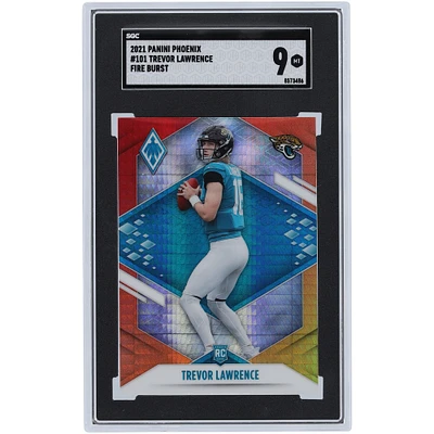 Carte de recrue authentifiée SGC 9 Panini Phoenix Fire Burst #101 des Jaguars de Jacksonville 2021 de Trevor Lawrence