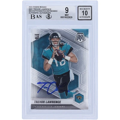 Carte de recrue Panini Mosaic #301 autographiée 2021 par Trevor Lawrence Jacksonville Jaguars, Beckett Fanatics Witnessed Authenticated 9/10 Rookie - 15022829