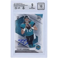 Carte de recrue Panini Mosaic #301 autographiée 2021 par Trevor Lawrence Jacksonville Jaguars, Beckett Fanatics Witnessed Authenticated 9/10 Rookie - 15022829