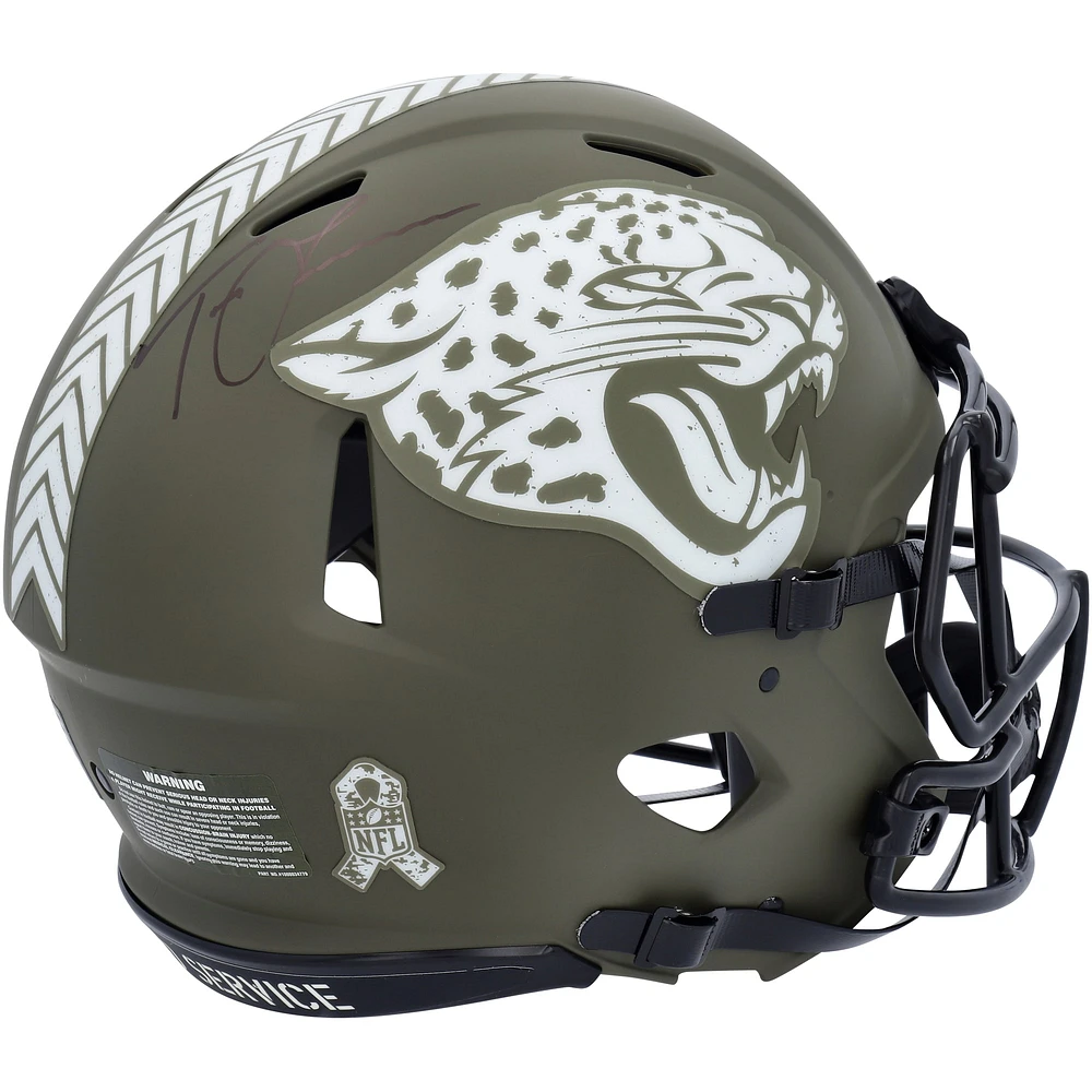 Casque authentique Riddell Salute To Service Speed 2022 autographié par Trevor Lawrence Jacksonville Jaguars