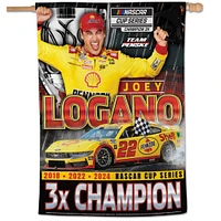 Bannière verticale recto de 28" x 40" WinCraft Joey Logano, triple champion de la NASCAR Cup Series