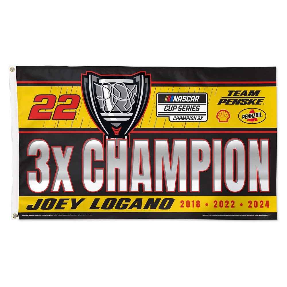 Drapeau de luxe unilatéral WinCraft Joey Logano, triple champion de la NASCAR Cup Series, 3' x 5', célébration sur piste