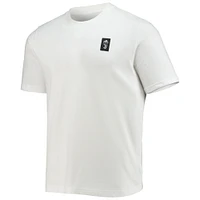 ADI JVT BLANC FW22 T-SHIRT GRAPHIQUE DNA POUR HOMMES TEEMENSCR