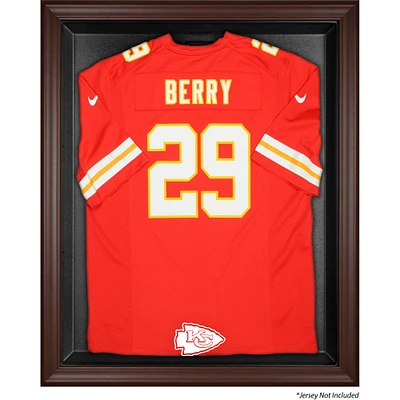 Vitrine de présentation du maillot encadré marron des Chiefs de Kansas City