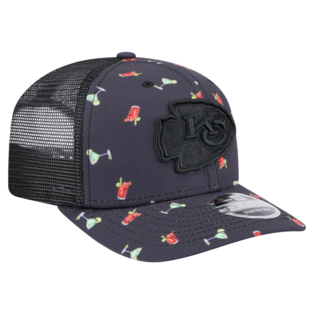 Men's New Era  Navy/Black Kansas City Chiefs Adventure Drinks Pattern 9SEVENTY Stretch-Snap Hat