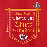 T-shirt rouge Fanatics pour hommes des Chiefs de Kansas City Super Bowl LVIII Champions la ville natale sur le dessus