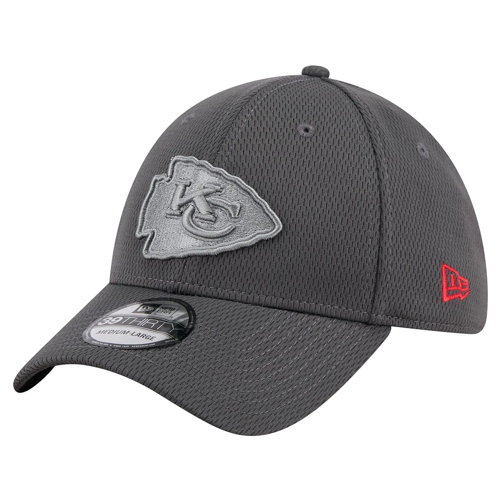Men's New Era Graphite Kansas City Chiefs Main 39THIRTY Flex Hat