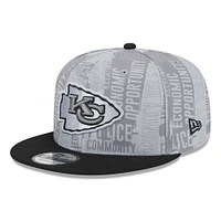 Casquette Snapback 9FIFTY New Era pour hommes des Chiefs de Kansas City Inspire Change, gris/noir