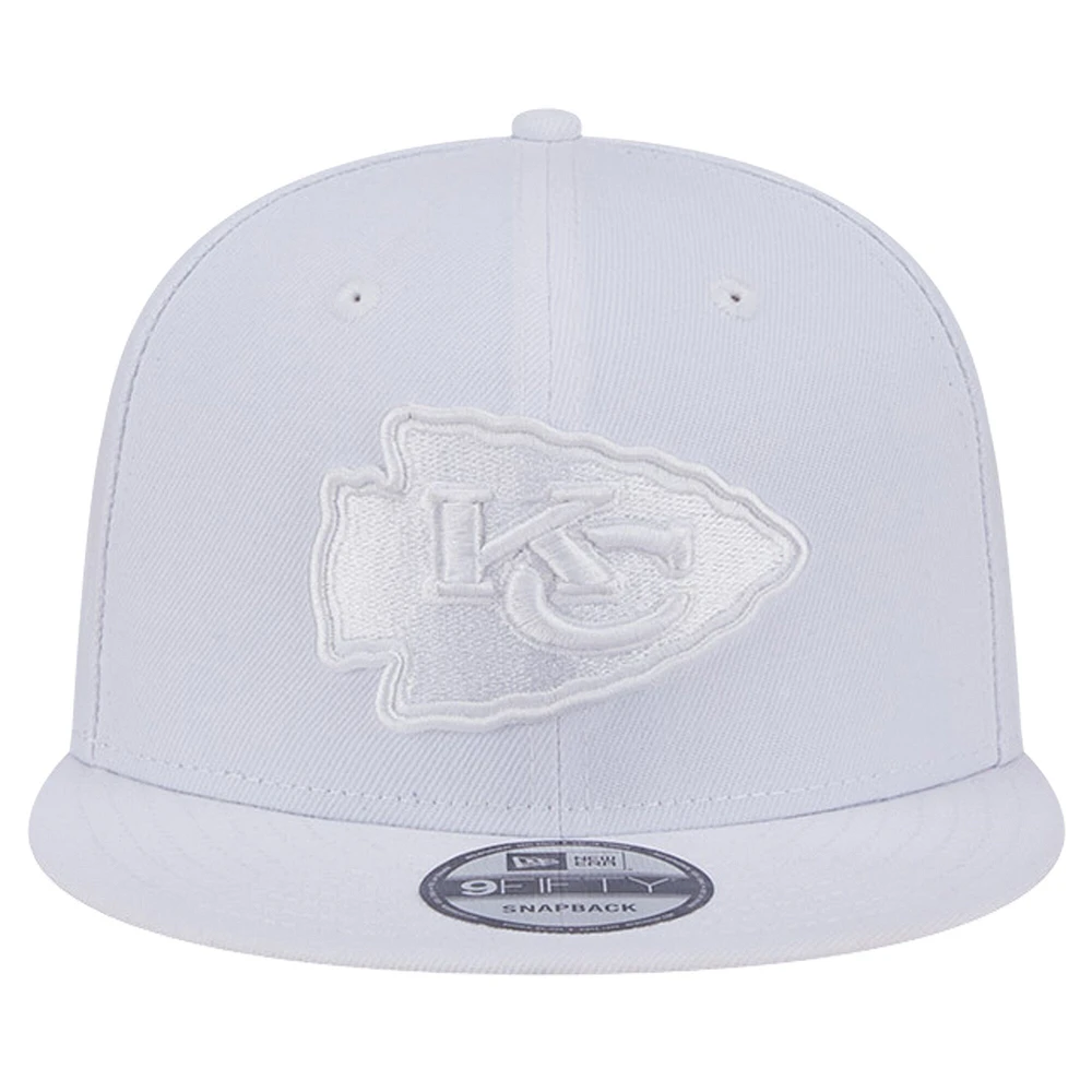 Casquette Snapback 9FIFTY Main Blanc sur Blanc des Chiefs de Kansas City New Era pour hommes