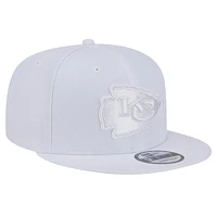 Casquette Snapback 9FIFTY Main Blanc sur Blanc des Chiefs de Kansas City New Era pour hommes