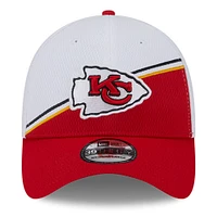 Casquette flex 39THIRTY Sideline des Kansas City Chiefs 2023 New Era pour homme, blanc/rouge