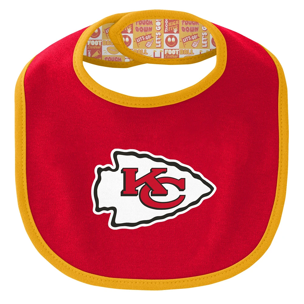 Newborn & Infant Kansas City Chiefs Dynamic Duo Bodysuit, Bib Knit Hat Set