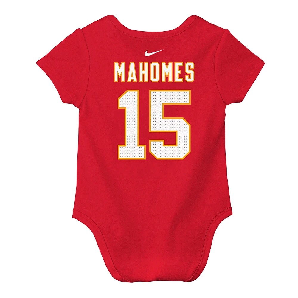 Body Nike pour nouveau-né et bébé avec nom numéro de joueur Patrick Mahomes Red Kansas City Chiefs