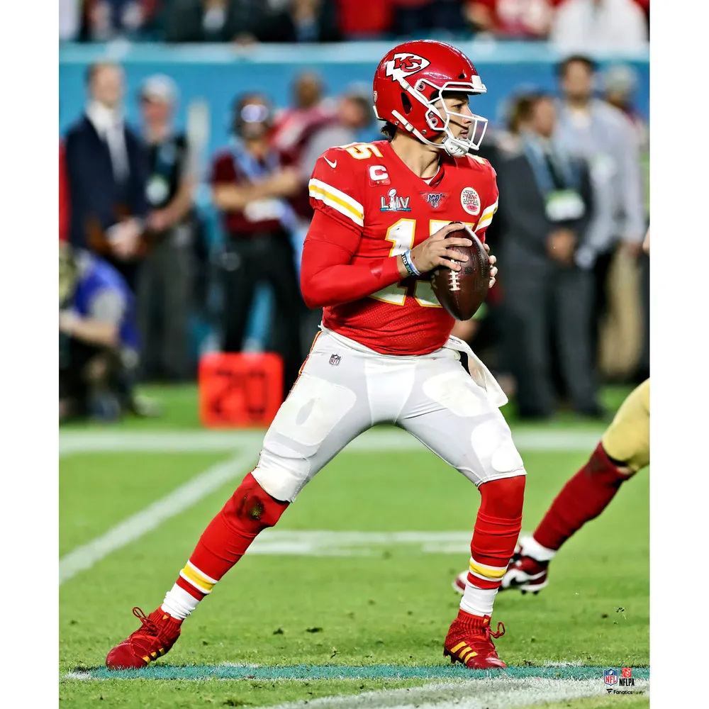 Patrick Mahomes Kansas City Chiefs Fanatics Authentic Unsigned Super Bowl  LIV Scrambling Photograph