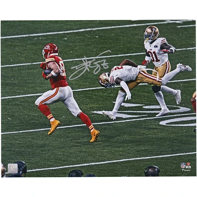 Photographie autographiée de 16" x 20" de Travis Kelce, champion du Super Bowl LVIII, Kansas City Chiefs