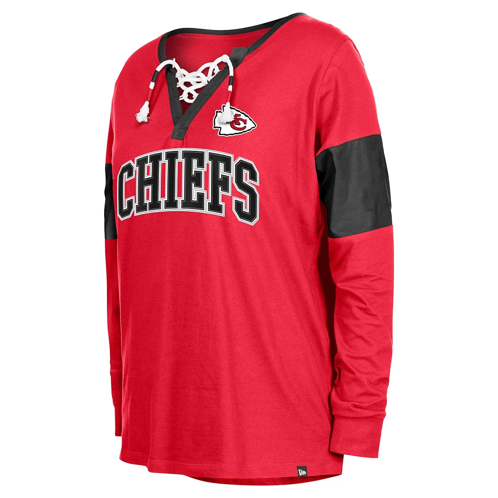 T-shirt à manches longues et col cranté lacets pour femme New Era rouge Kansas City Chiefs