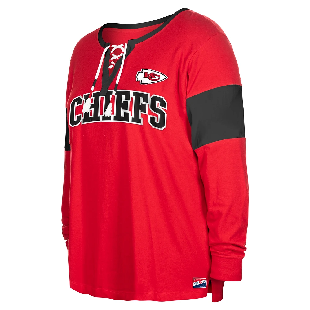 T-shirt à manches longues et col cranté lacets pour femme New Era rouge Kansas City Chiefs grande taille