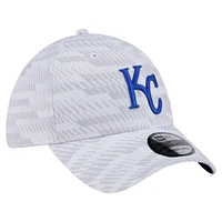 Men's New Era  White Kansas City Royals Graded 39THIRTY Stretch Fit Hat