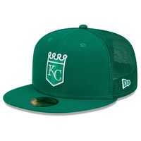 Men's New Era Green Kansas City Royals 2022 St. Patrick's Day 59FIFTY Fitted Hat