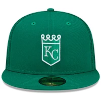 Men's New Era Green Kansas City Royals 2022 St. Patrick's Day 59FIFTY Fitted Hat