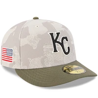 Casquette ajustée 59FIFTY pour homme New Era beige clair/olive Kansas City Royals 2025 Armed Forces Day