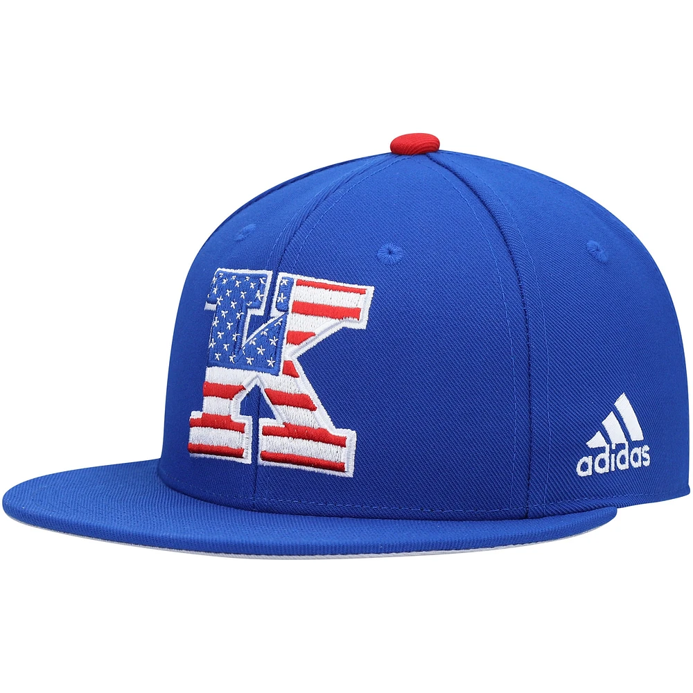 Casquette de baseball ajustée sur le terrain Royal Kansas Jayhawks adidas pour hommes