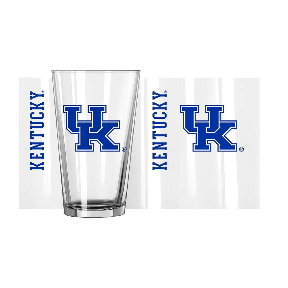 Chats sauvages du Kentucky 16 oz. Verre à pinte Team Wordmark Game Day