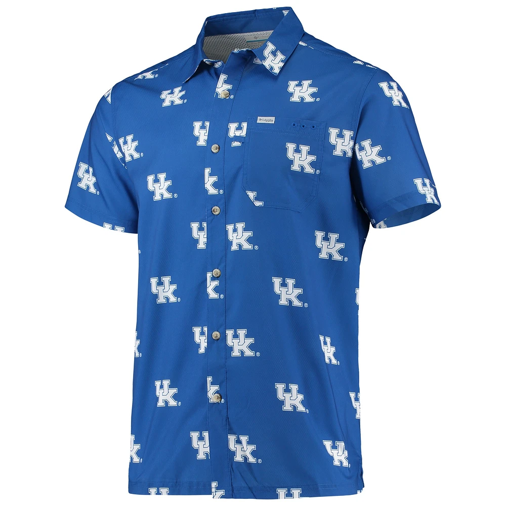 Men's Columbia Royal Kentucky Wildcats Super Slack Tide Omni-Shade Button-Up Shirt