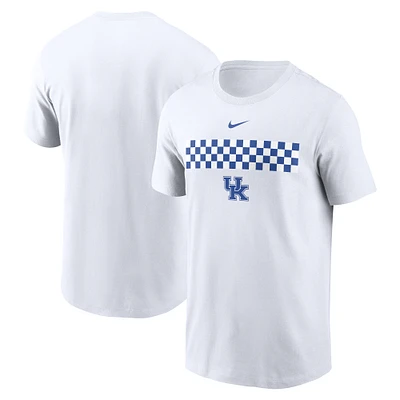 T-shirt Nike blanc à motif campus des Wildcats du Kentucky pour homme