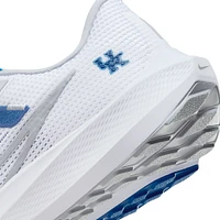 Chaussure de course unisexe Nike Kentucky Wildcats Zoom Pegasus 40 Blanc