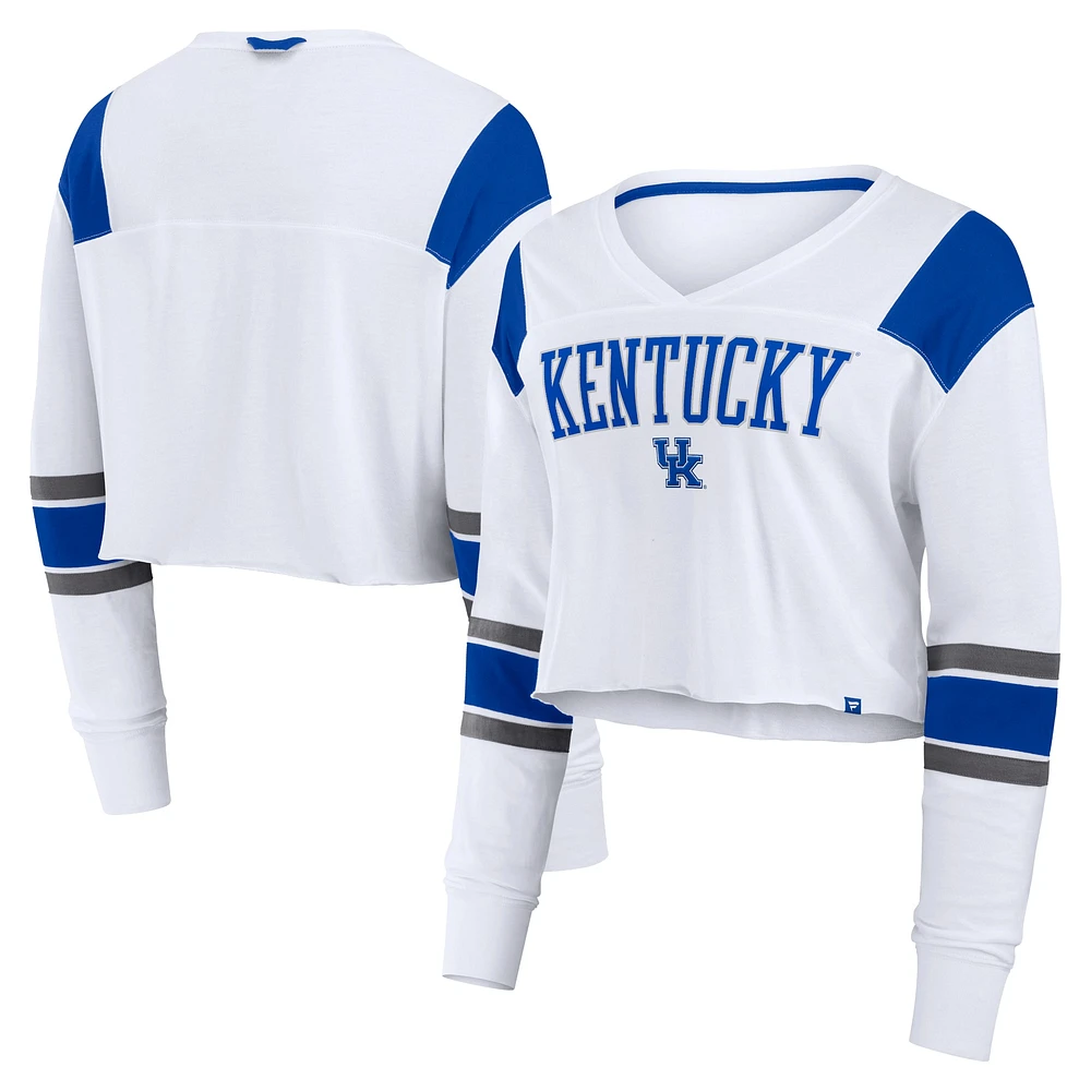 Haut court à manches longues et col en V pour femme Fanatics White Kentucky Wildcats Training Camp