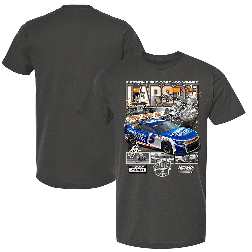 T-shirt à damier pour hommes, sport, charbon de bois, Kyle Larson, gagnant la course Brickyard 400 2024