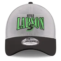 Casquette ajustable Kyle Larson 9FORTY avec nom et numéro New Era pour hommes, gris/noir