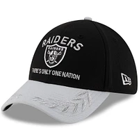 Men's New Era Black/Silver Las Vegas Raiders 2025 NFL Draft 39THIRTY Flex Hat