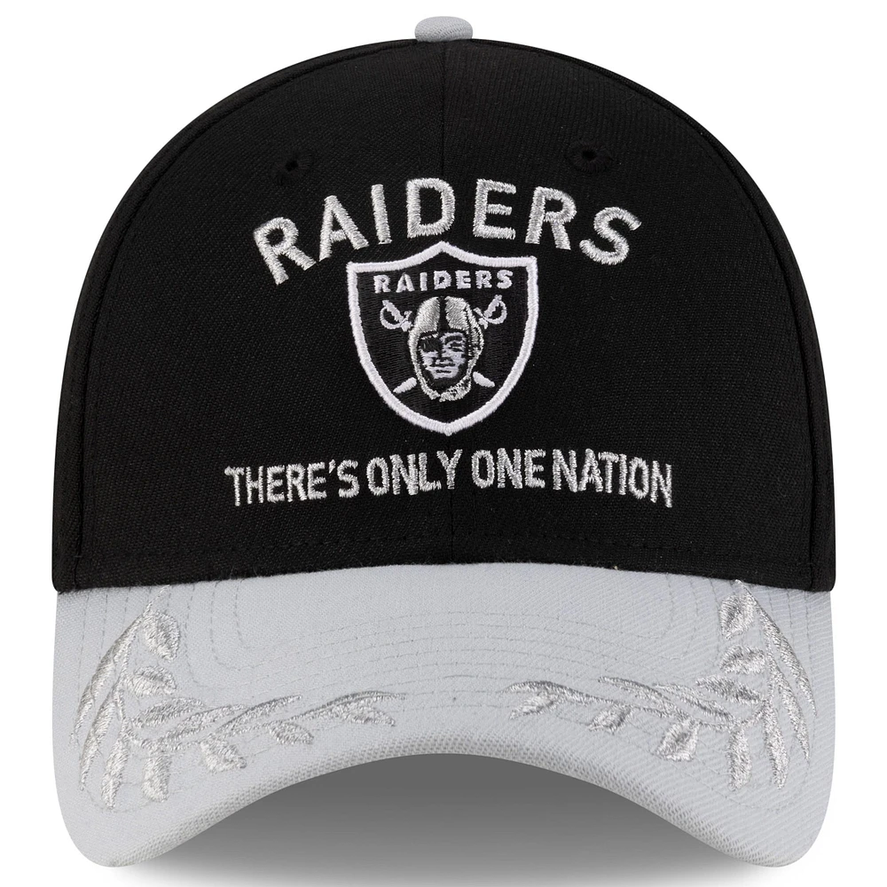 Men's New Era Black/Silver Las Vegas Raiders 2025 NFL Draft 39THIRTY Flex Hat