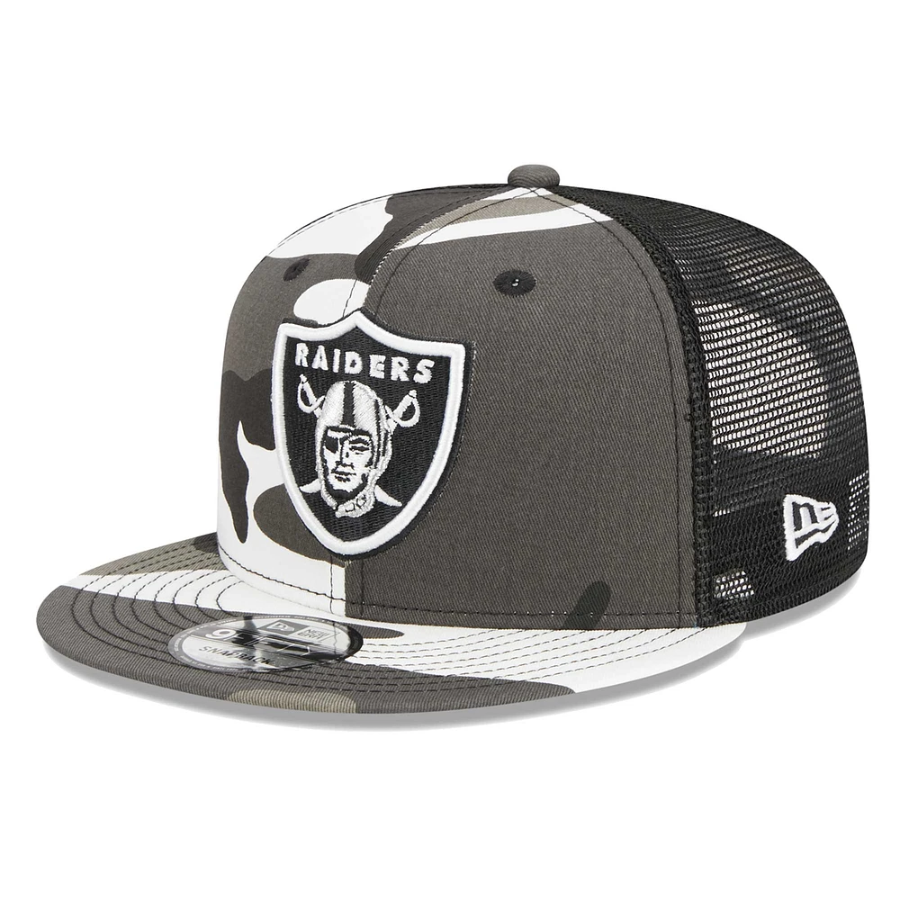 Men's New Era Camo Las Vegas Raiders Dark Trucker 9FIFTY Snapback Hat