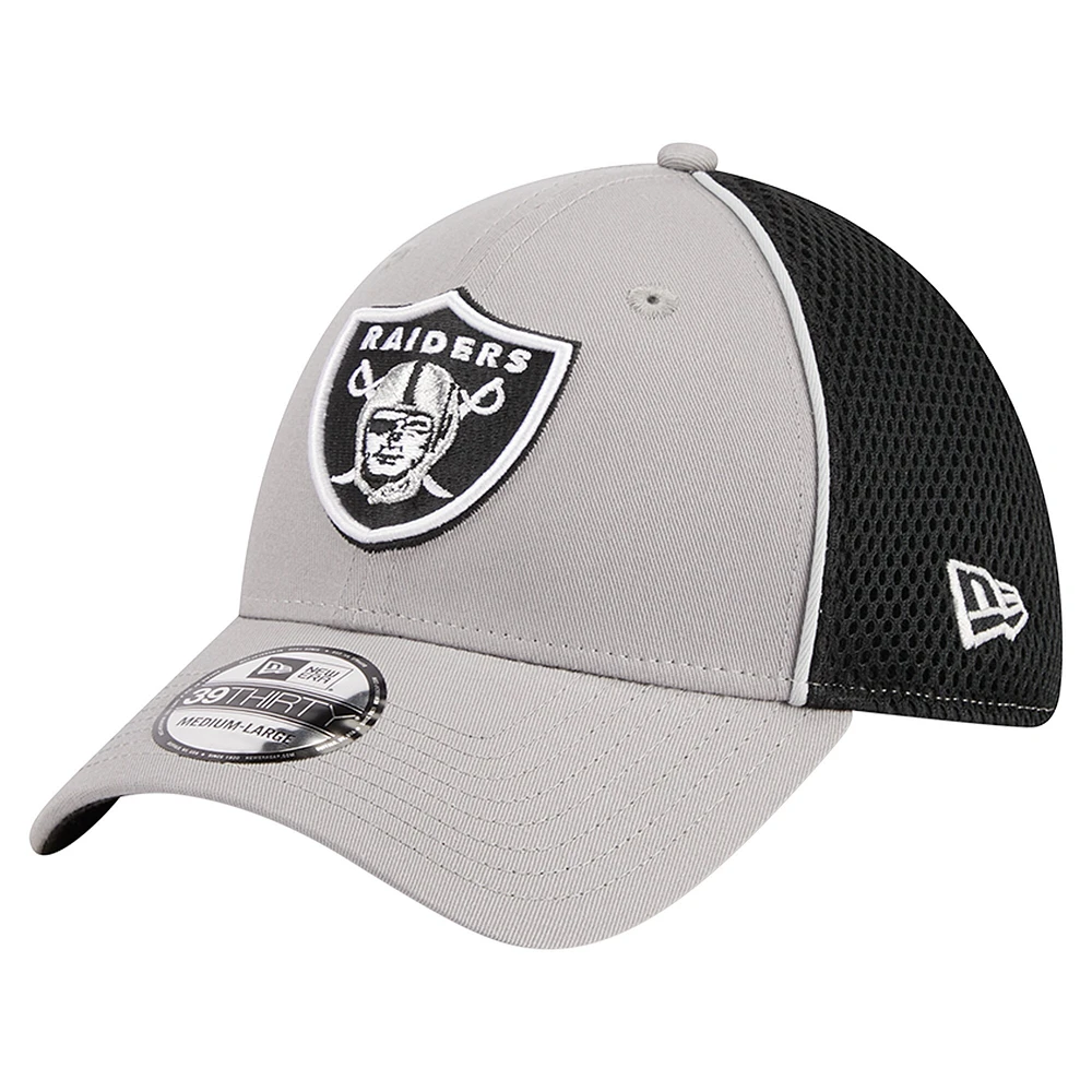 Casquette flexible 39THIRTY Pipe des Las Vegas Raiders New Era pour hommes, gris/noir