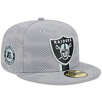 Casquette ajustée 59FIFTY Las Vegas Raiders 2024 Sideline New Era pour homme, grise